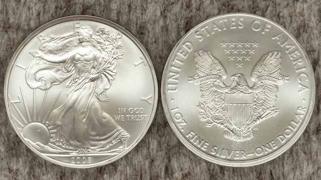 2008 American Silver Eagle silver dollar obverse Walking Liberty design and reverse eagle